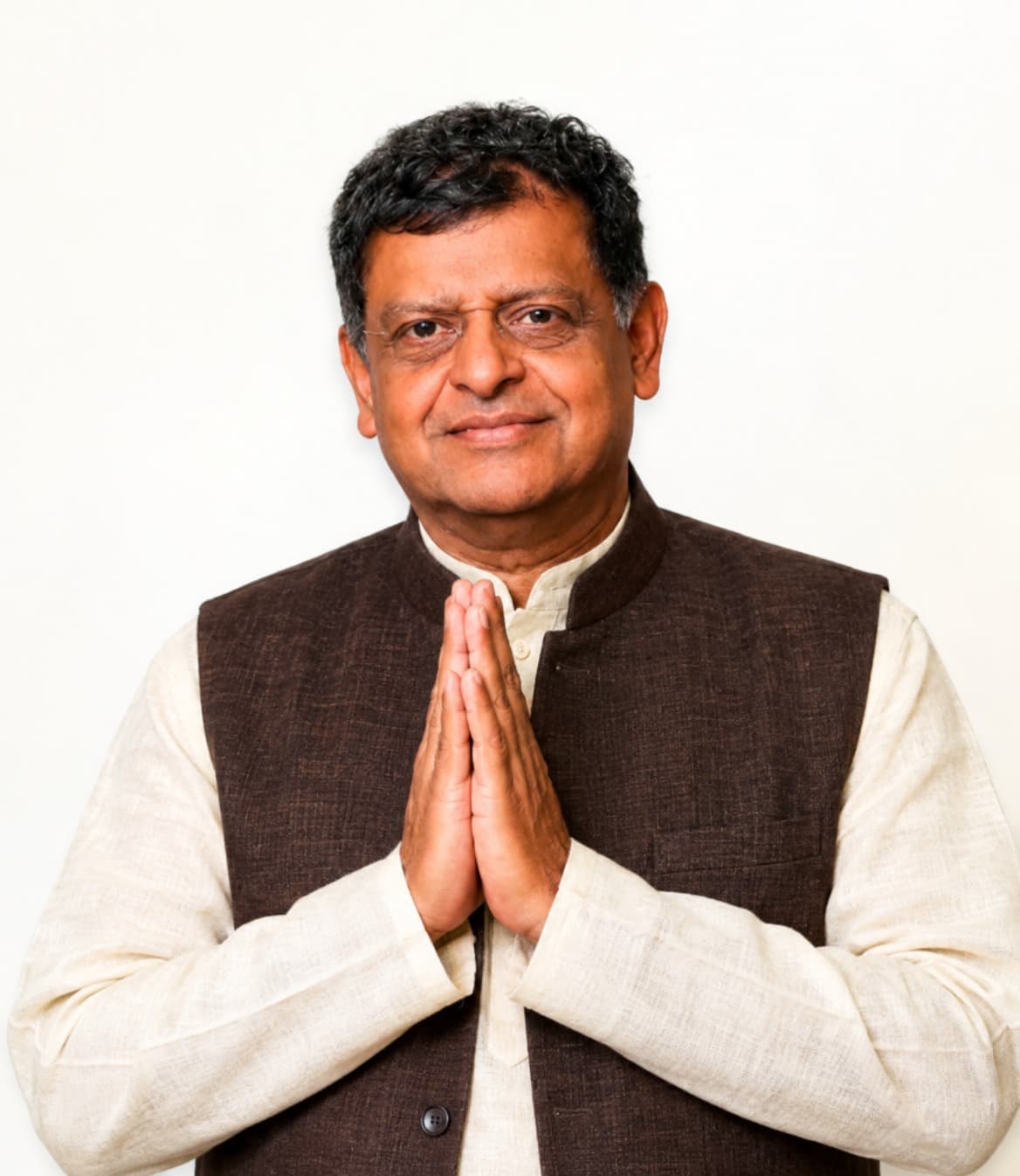 Gautam Prabhakar Naik, Vastu Consultant